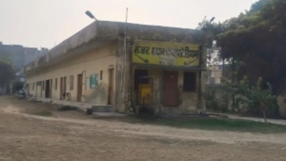 सीतापुर में मेजर ध्यानचंद स्टेडियम के बहुरेंगे दिन...मार्निग वॉक के लिए बनेगा ट्रैक, खिलाड़ियों को मिलेंगी कई सुविधाएं
